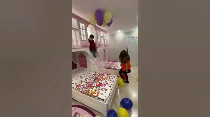 РЕАКЦИЯ на мебель от "Песочницы"