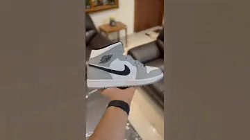 Air Jordan 1 Mid “Light Smoke Grey”