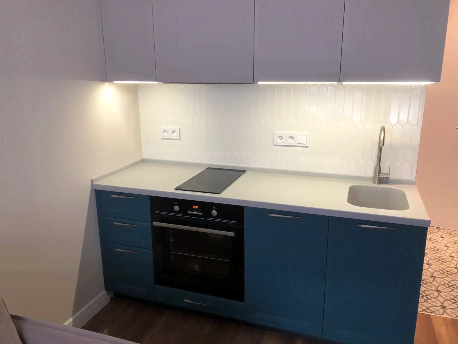 Столешница из акрилового камня Grandex P-109 Light Grey-0