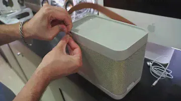 Колонка Bang Olufsen BeoLite 12